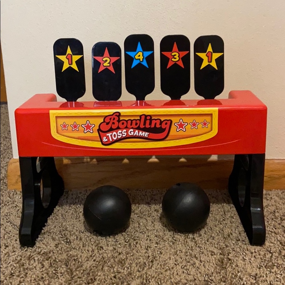 Bowling Toss Game